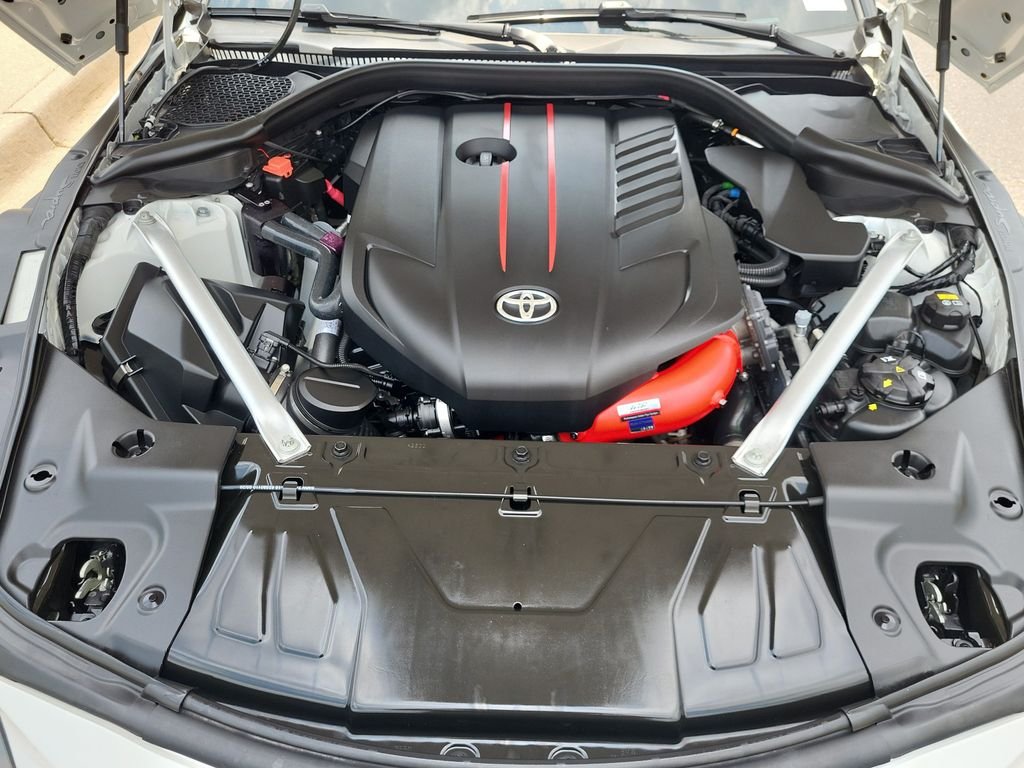 Used 2021 White Toyota 3.0 image 21