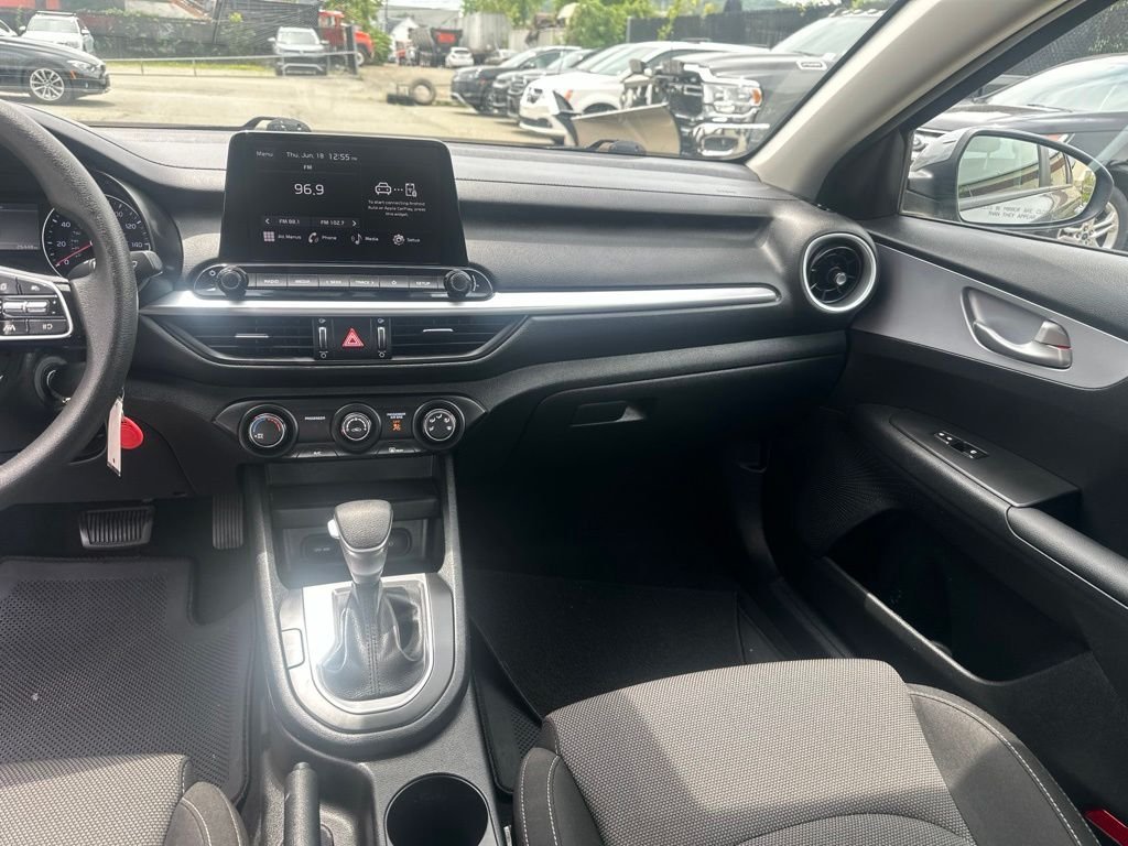 Used 2024 Gray Kia LXS image 28