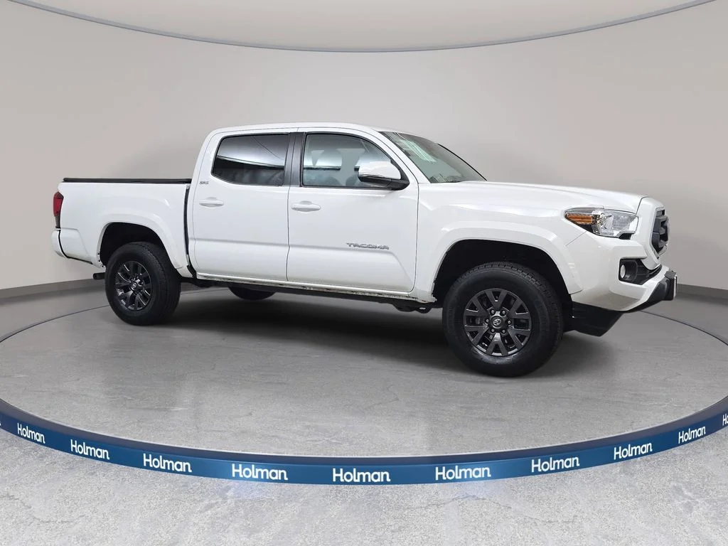Used 2023 White Toyota SR5 image 4