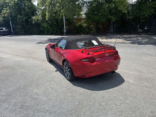 Used 2016 Red Mazda Grand Touring image 7