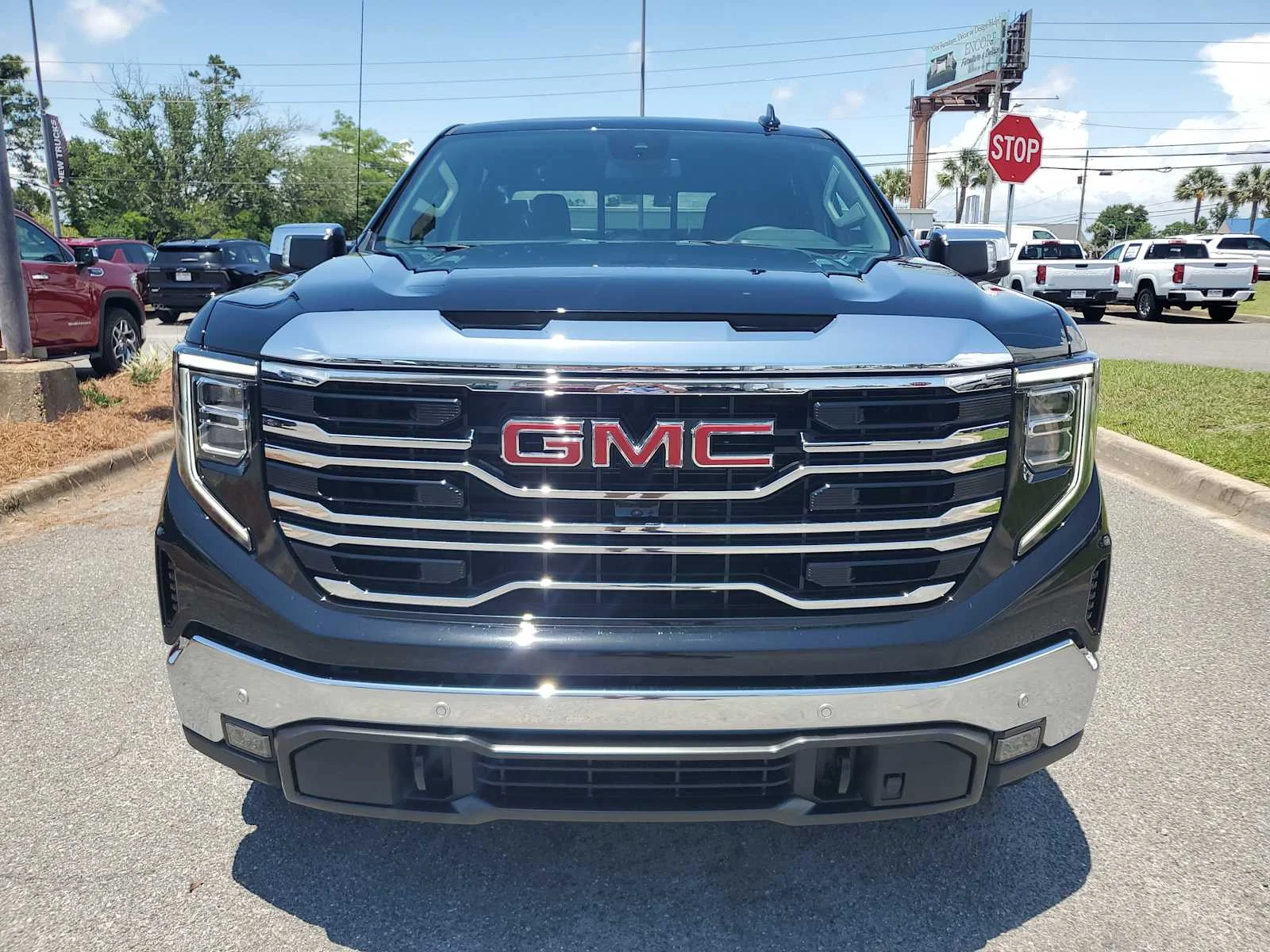 New 2026 Onyx Black GMC SLT image 9