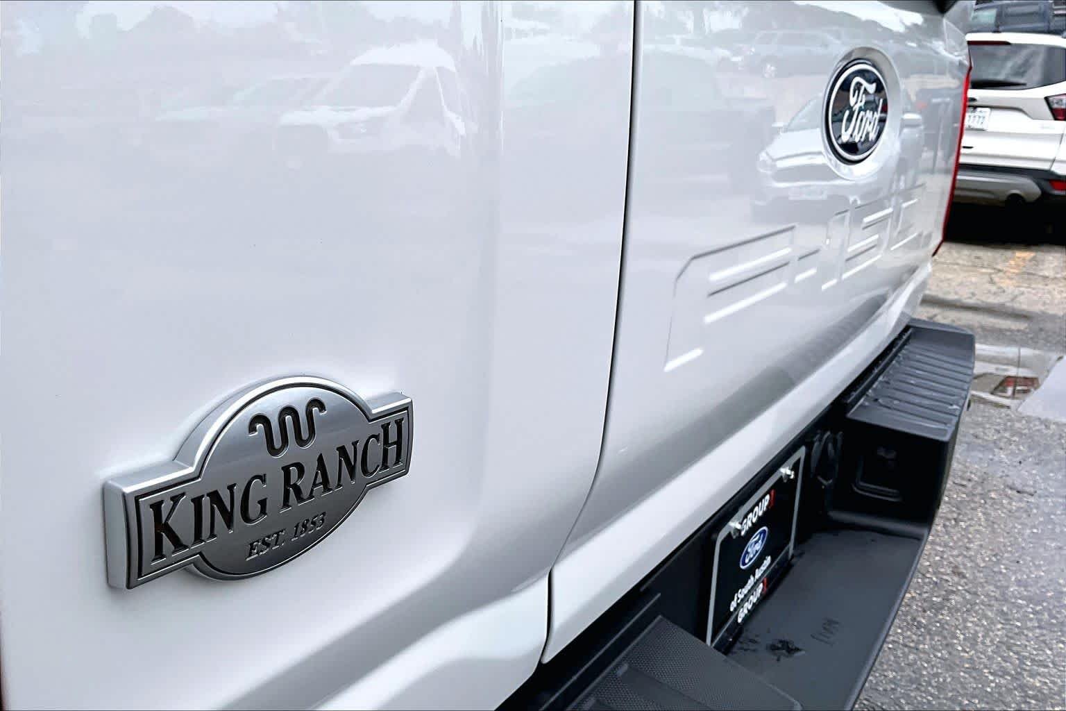Used 2025 Star White Metallic Tri-Coat/Marsh Gray Ford King Ranch image 10