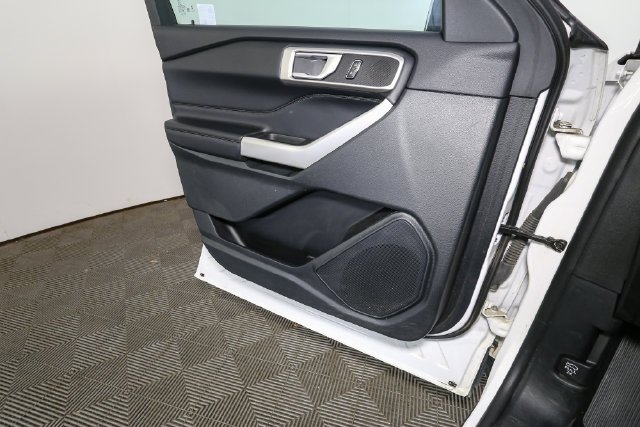 Used 2023 White Ford XLT image 36