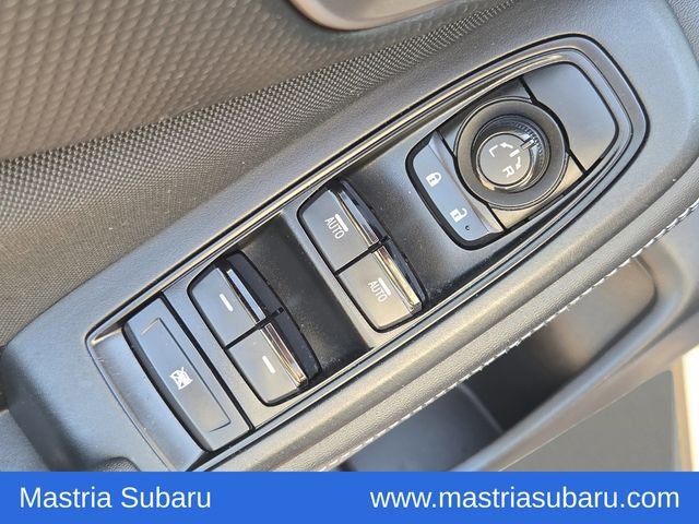 Used 2021 Ice Silver Metallic Subaru Premium image 15