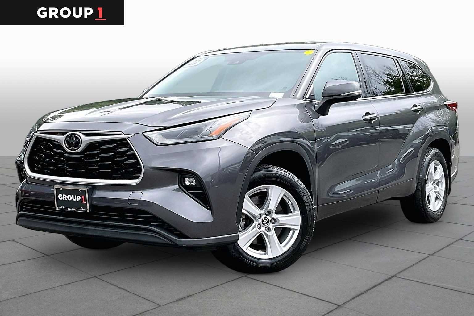 2022 Toyota Highlander LE