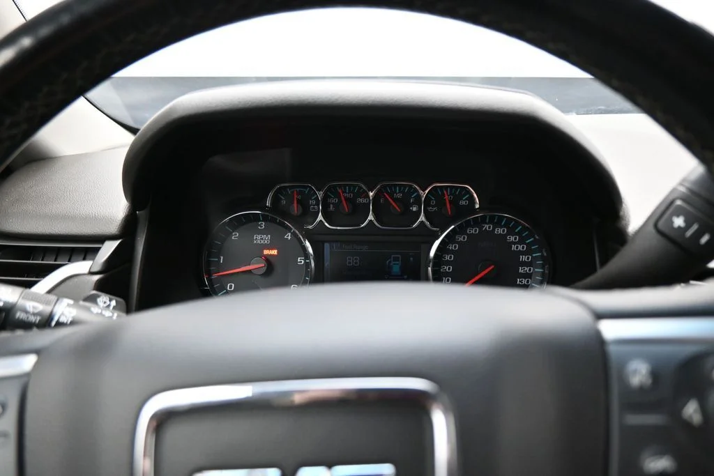 Used 2019 Black GMC SLT image 16