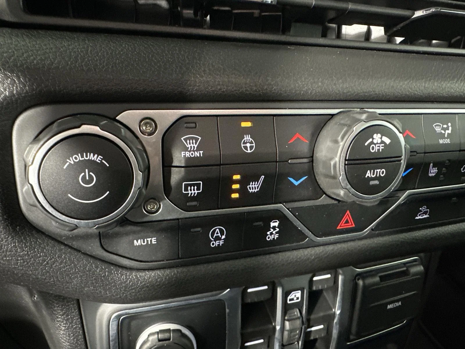 Used 2025 41 Jeep Willys image 16
