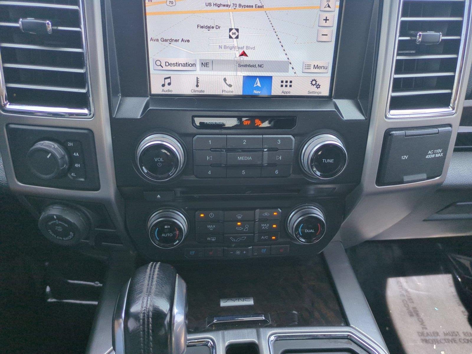 Used 2016 White Platinum Metallic Tri-Coat Ford Platinum image 28