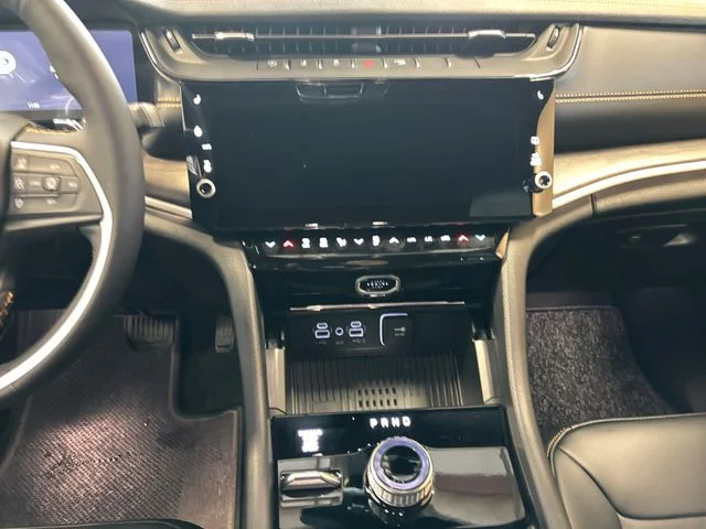 New 2026 Silver Jeep  image 12