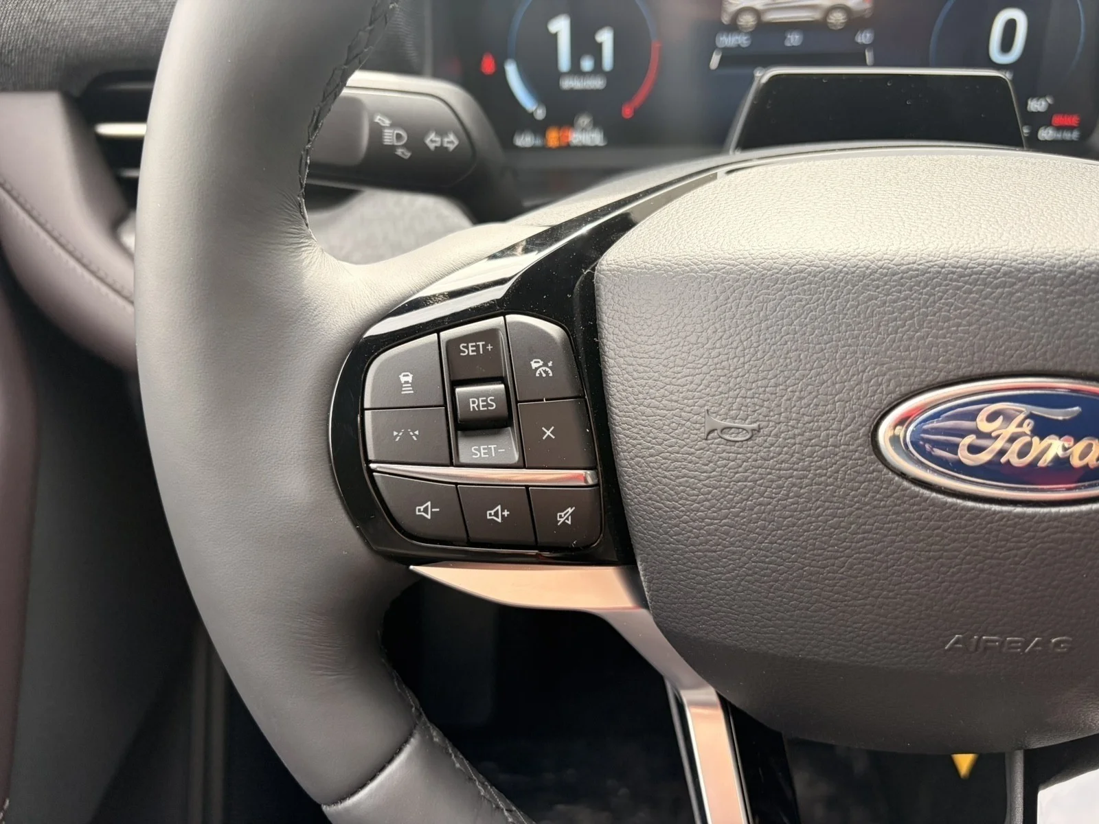 New 2027 Agate Black Metallic Ford Platinum™ image 16
