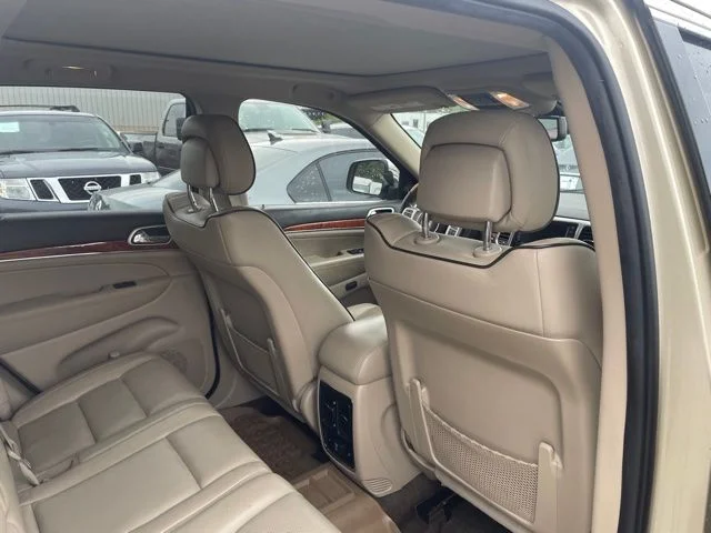 Used 2011 Gold Jeep Overland image 17