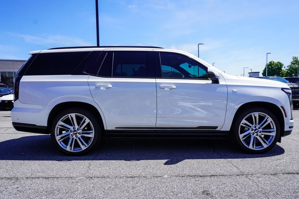 Used 2025 White Cadillac Sport image 36