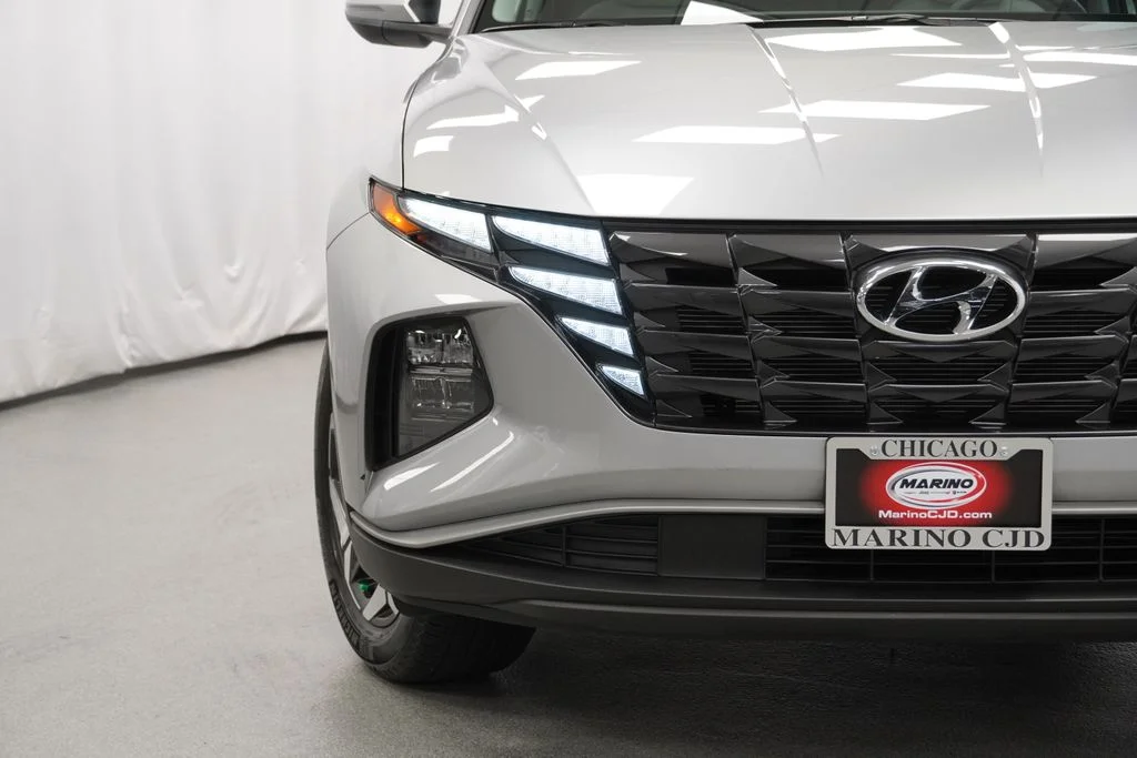 Used 2024 Silver Hyundai SEL image 7