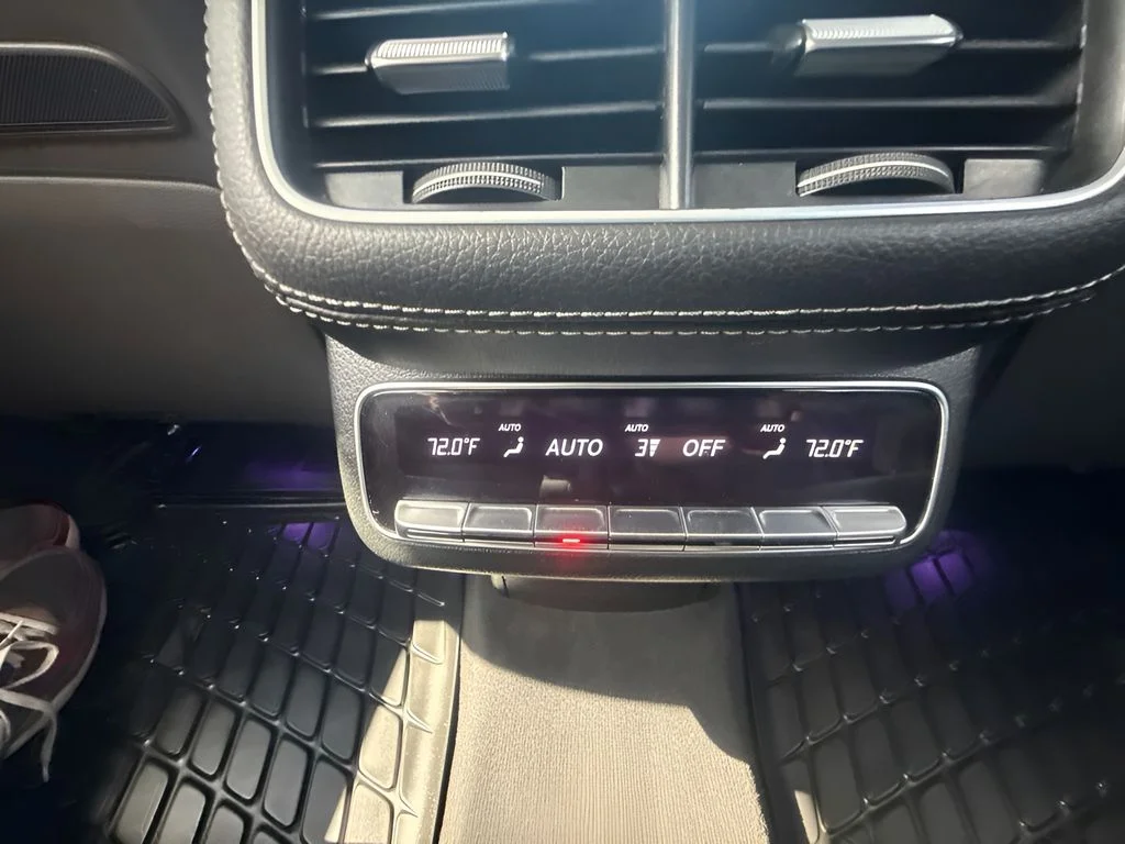 Used 2025  Mercedes-Benz GLS 450 image 12