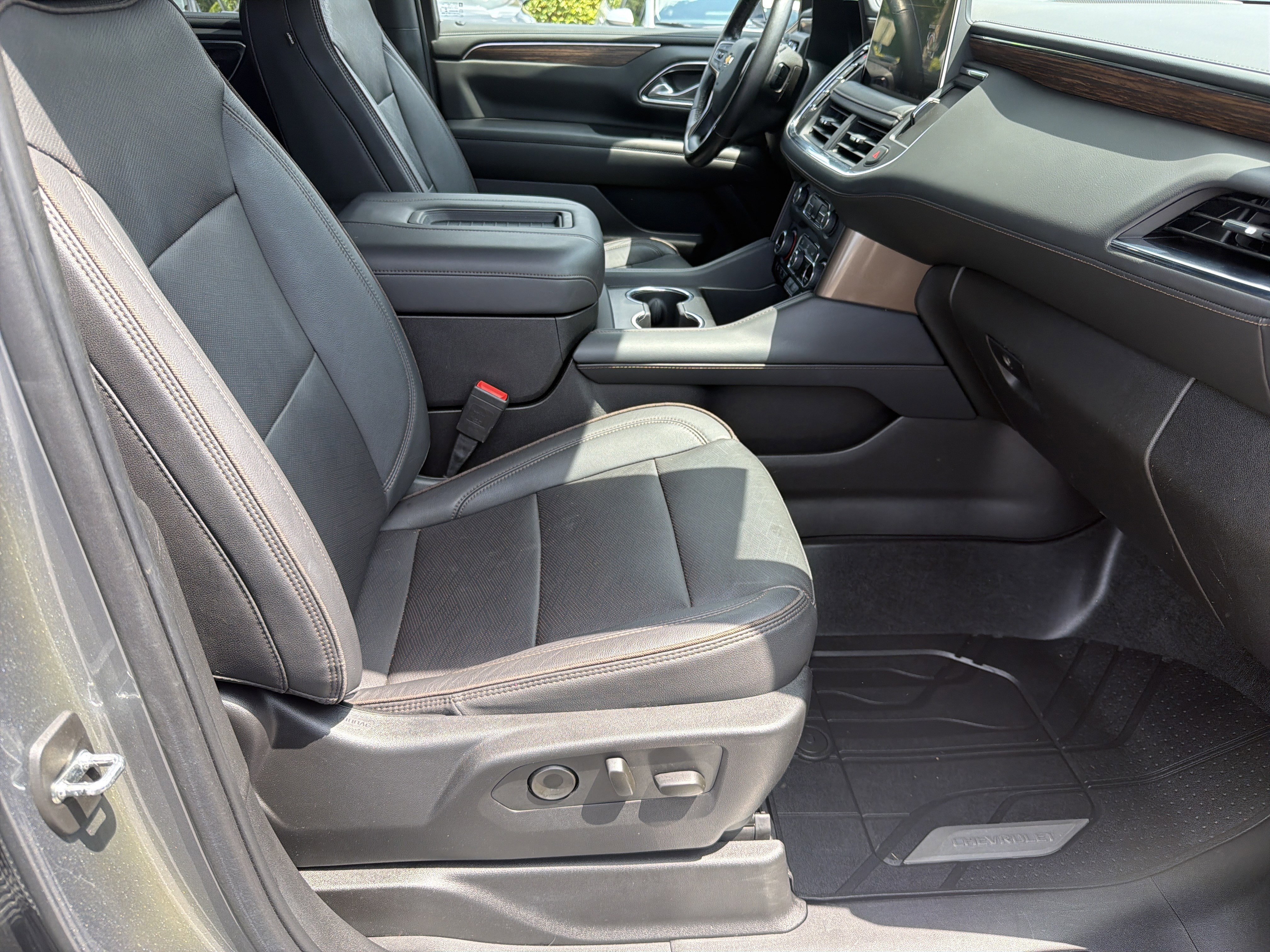 Used 2022 Satin Steel Metallic Chevrolet High Country image 24