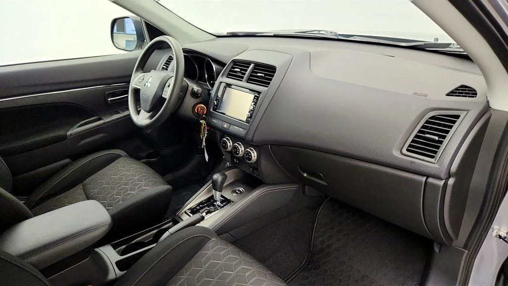 Used 2024 Mercury Gray Metallic Mitsubishi ES 2.0 AWC image 22