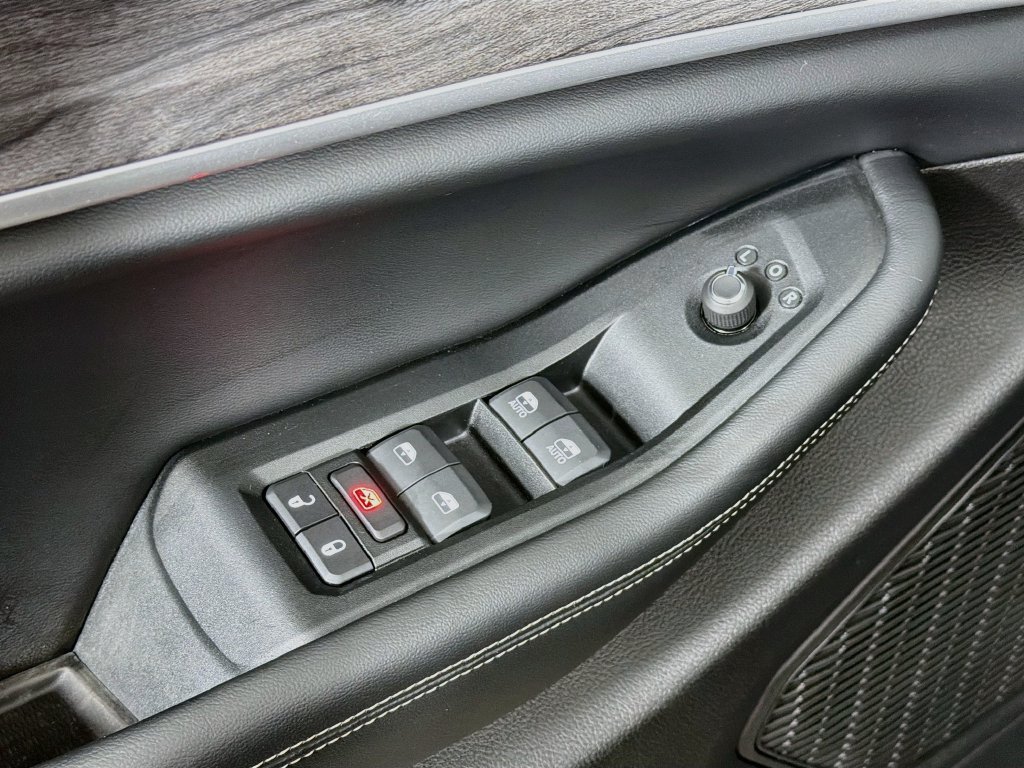 Used 2024 Black Jeep Limited image 18
