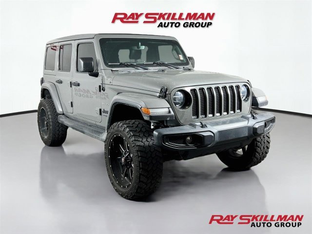 Used 2019 Gray Jeep Unlimited Sahara image 1