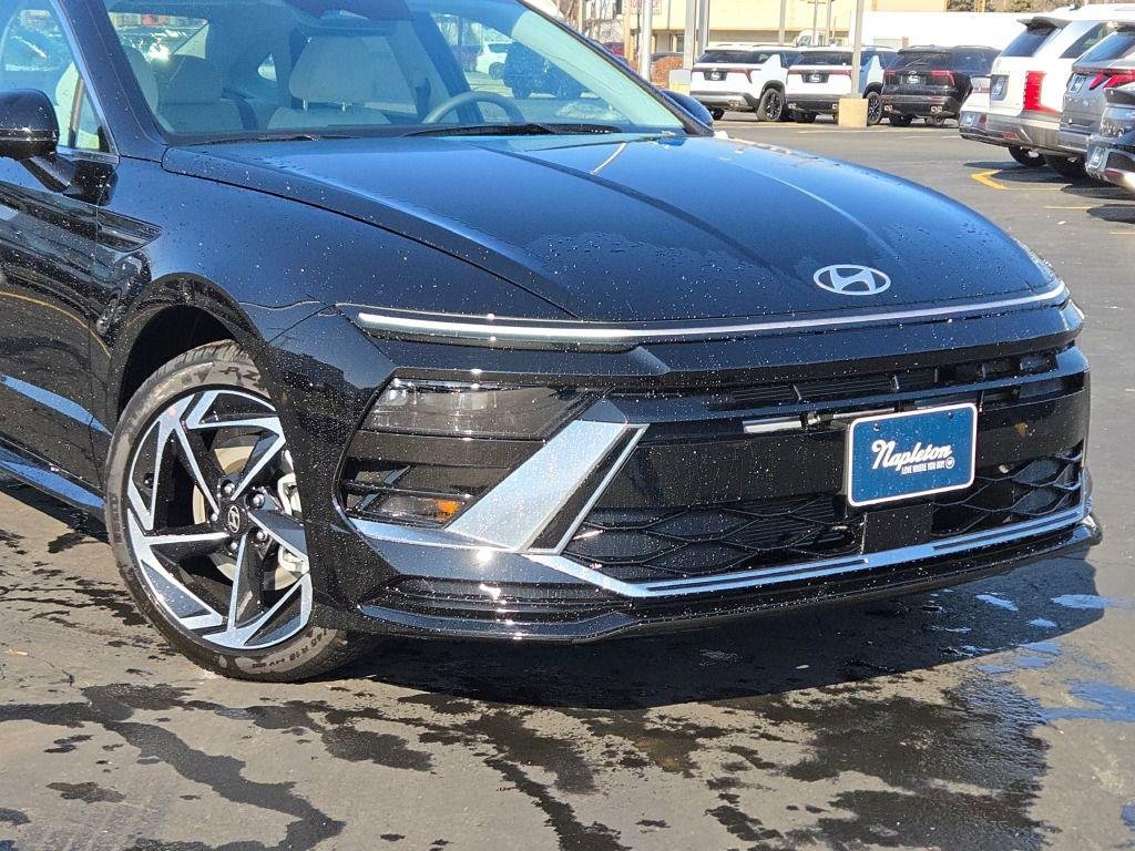 New 2026 Black Hyundai SEL Sport image 2