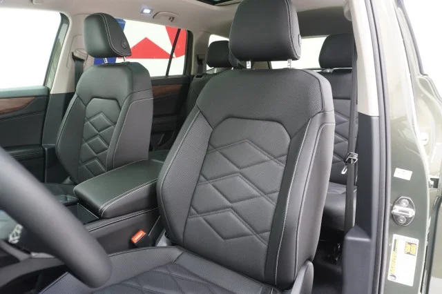 New 2026 Avocado Green Pearl Volkswagen 2.0T SE w/Technology image 20