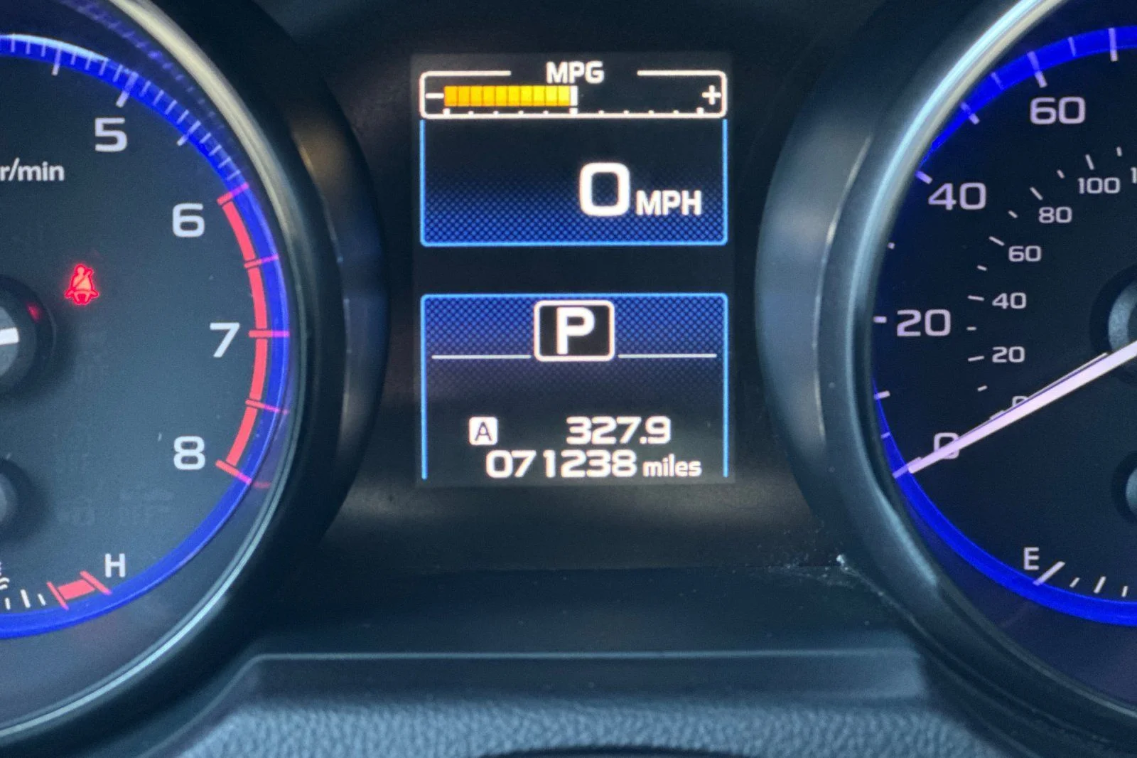 Used 2016 Wilderness Green Metallic Subaru 2.5i Premium image 24