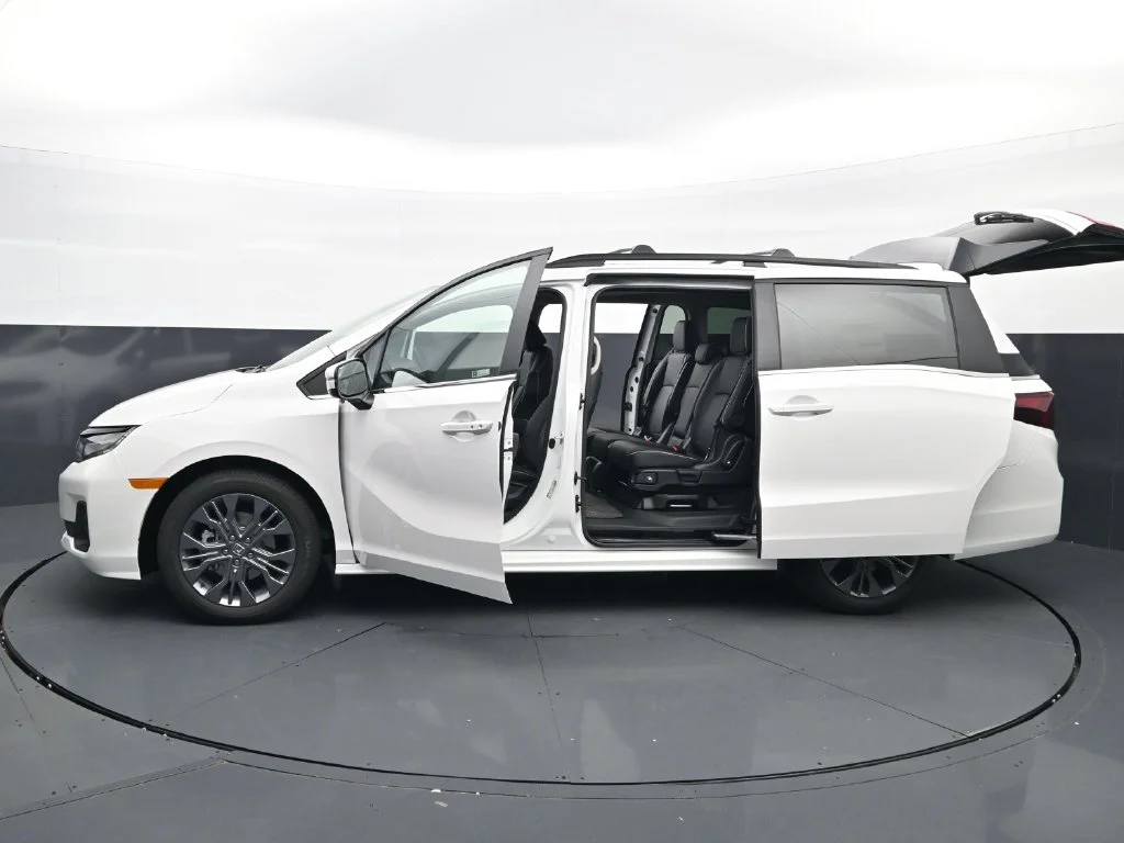 New 2027 Platinum White Pearl Honda Touring image 63