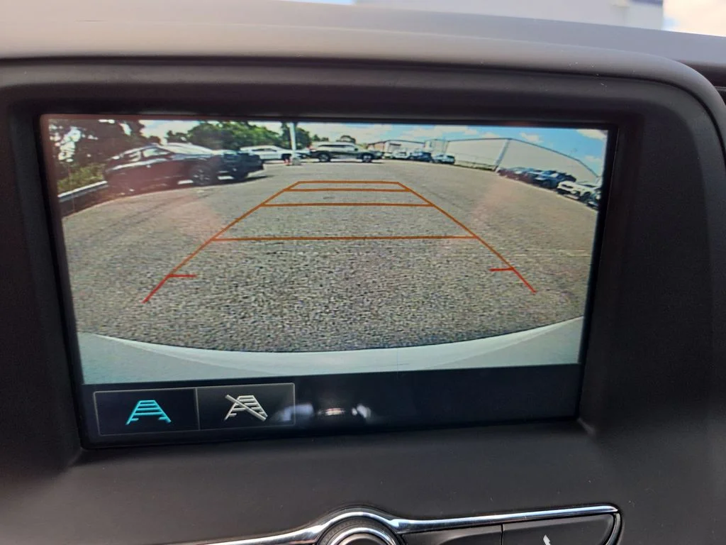 Used 2018 White Chevrolet 1LT image 36