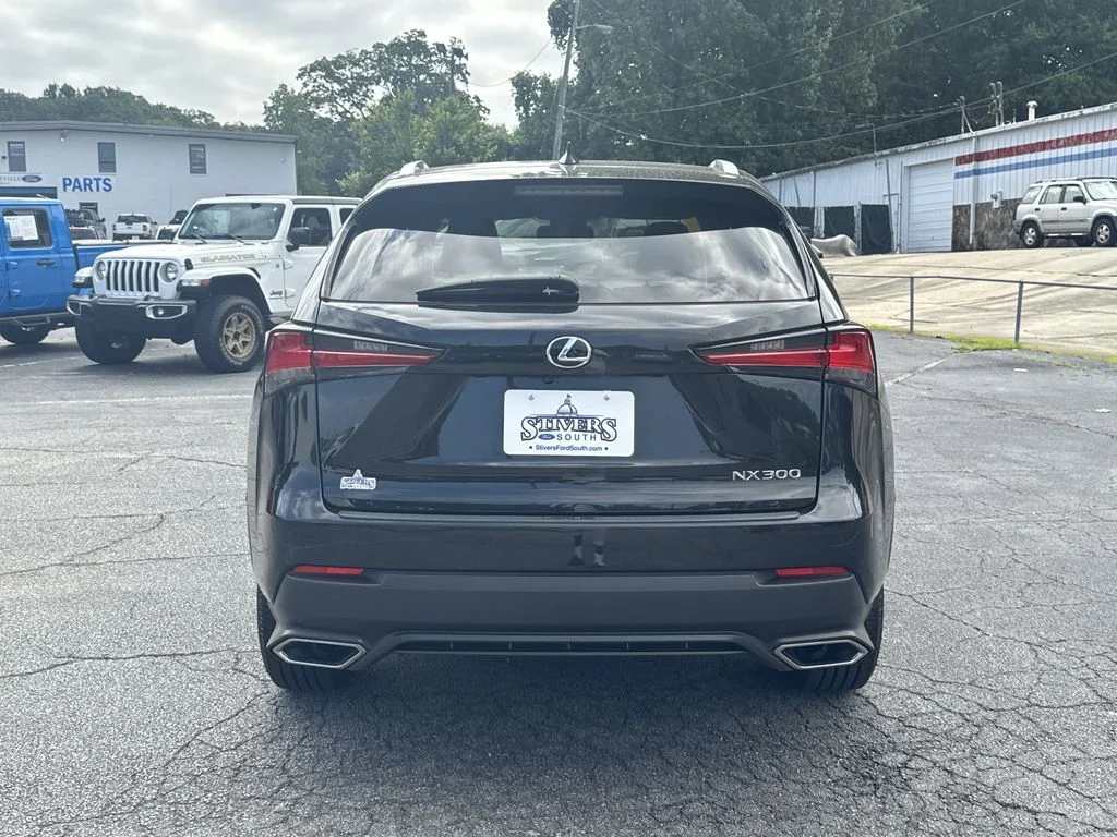 2021 Lexus NX 300 - Photo 6