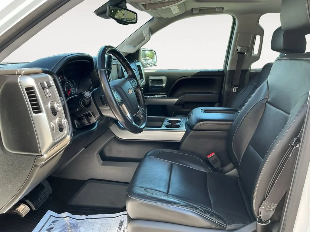 Used 2017 IRIDESCENT PEARL TRICOAT Chevrolet LTZ image 10