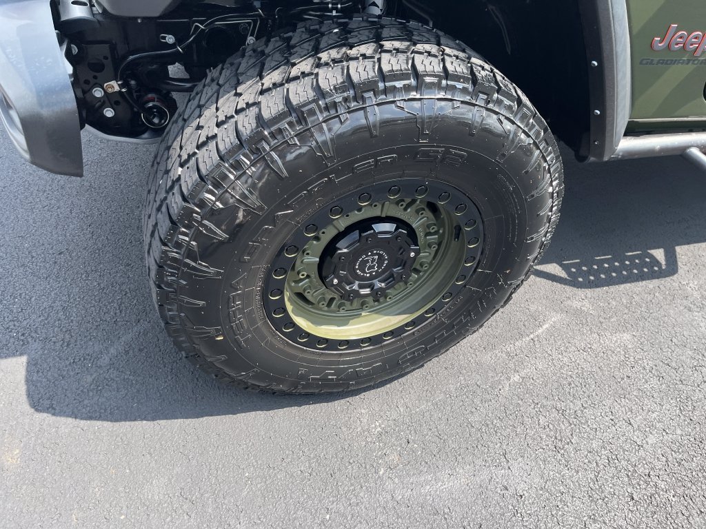 Used 2021 Green Jeep Mojave image 9