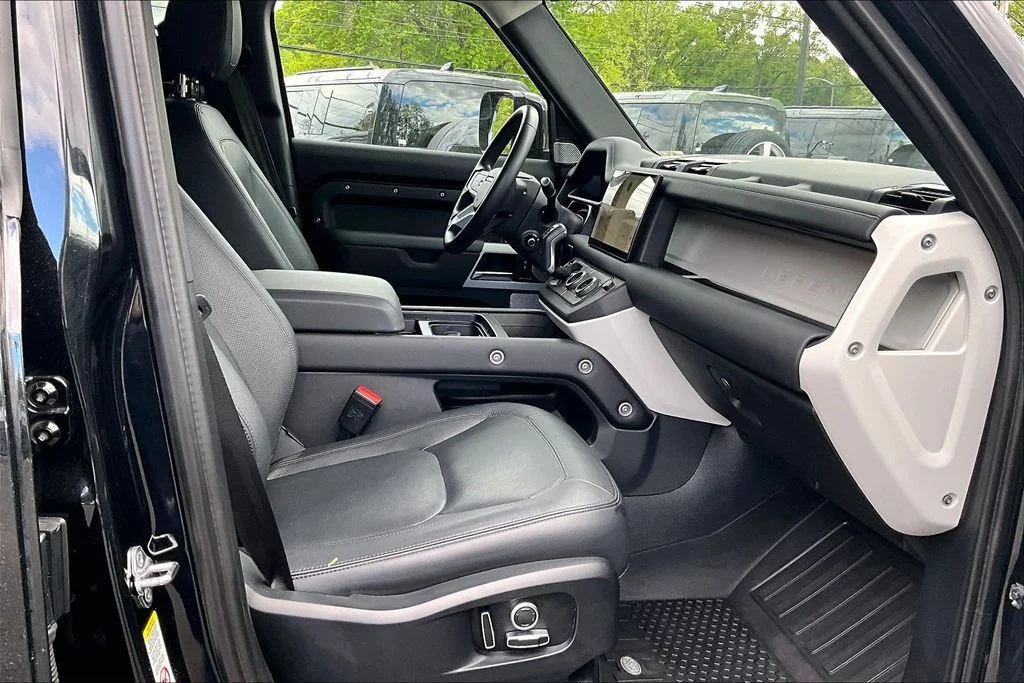 Certified Used 2024 Black Land Rover S image 7