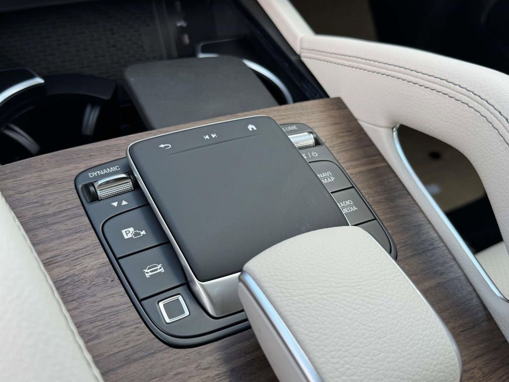 New 2026 Polar White Mercedes-Benz GLE 450 image 29