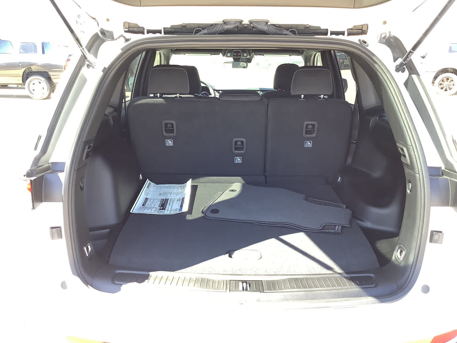 2025 Jeep Grand Cherokee Laredo - Photo 16