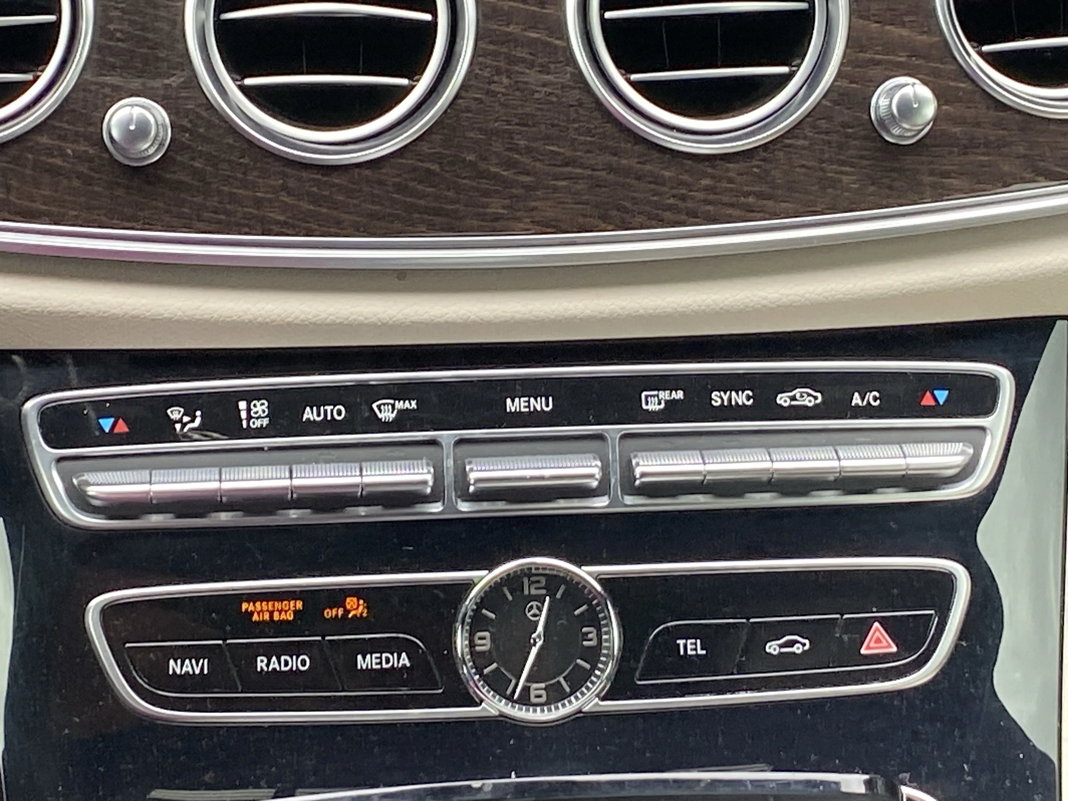 Used 2017  Mercedes-Benz E 300 image 22