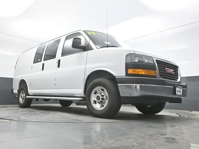 Used 2025 White GMC Work Van image 31
