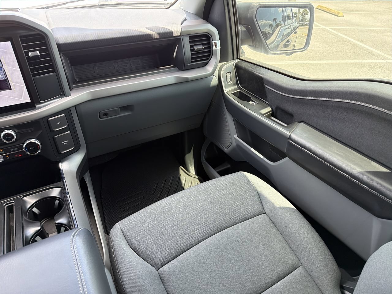 Used 2025 Gray Metallic Ford XLT image 15