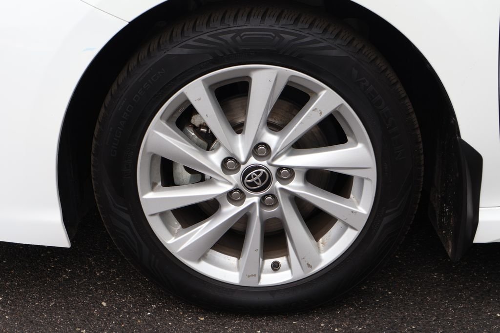 2024 Toyota Camry SE - Photo 11