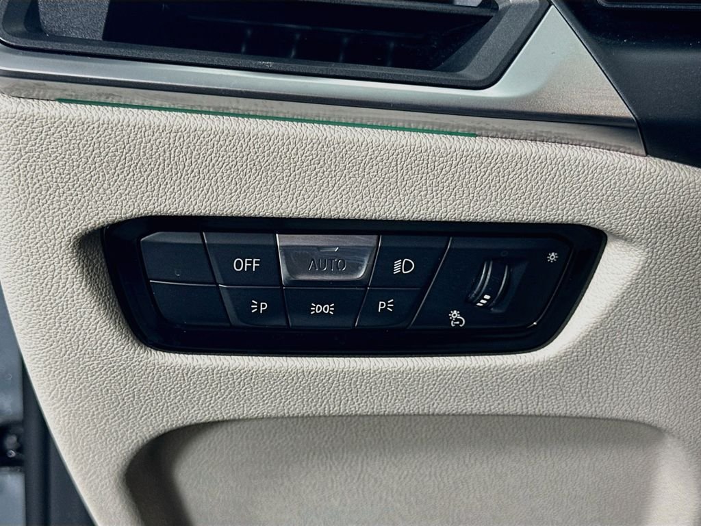 Used 2023 Gray BMW M50 image 10