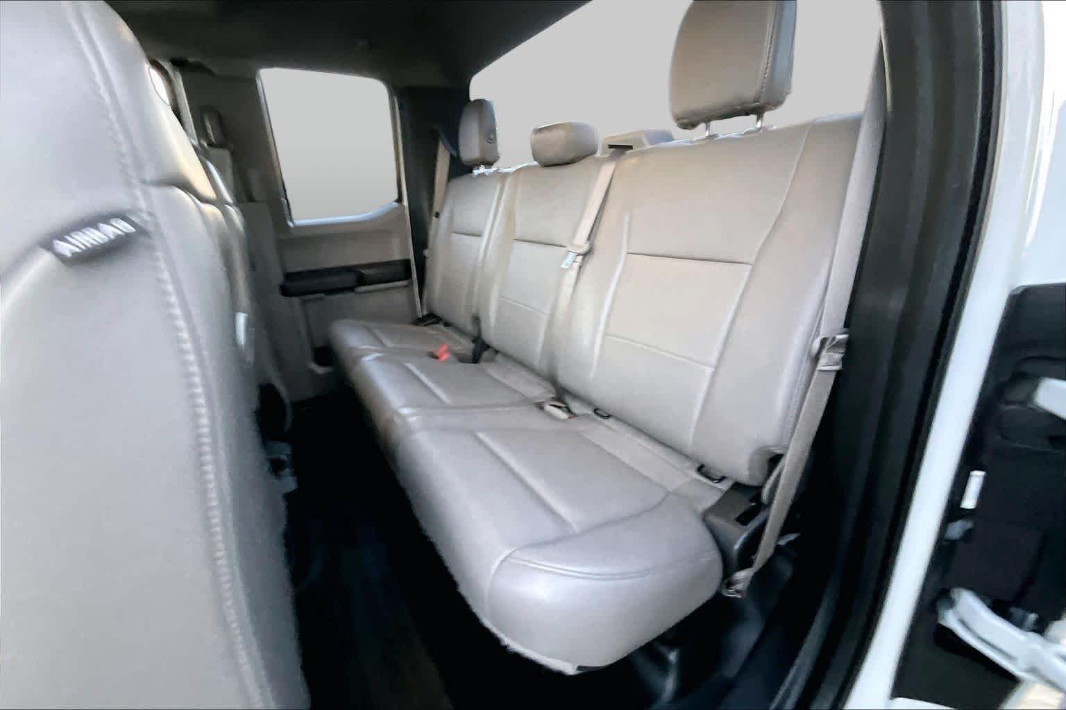 Used 2018 Oxford White Ford XL image 20