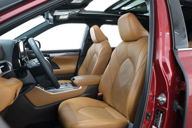 Certified Used 2021 RUBY FLARE PEARL Toyota  image 33