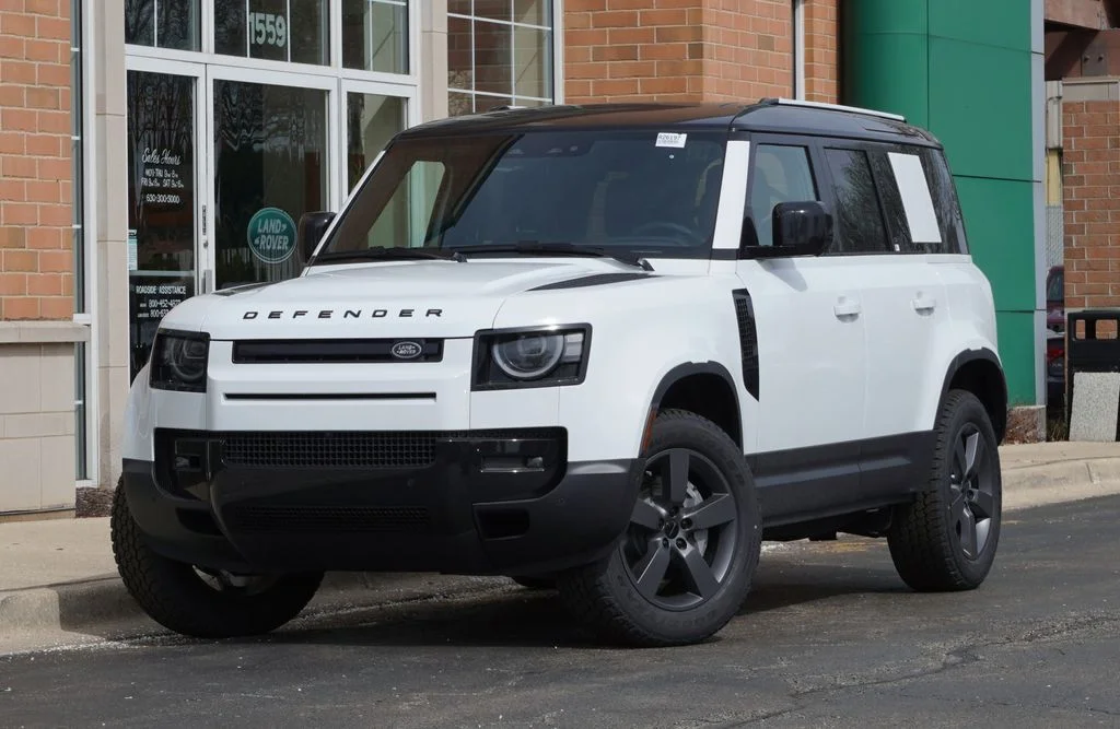2026 Land Rover Defender 110 S P300's photo