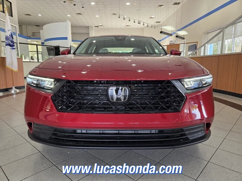 Used 2024 Red Honda EX CVT image 2