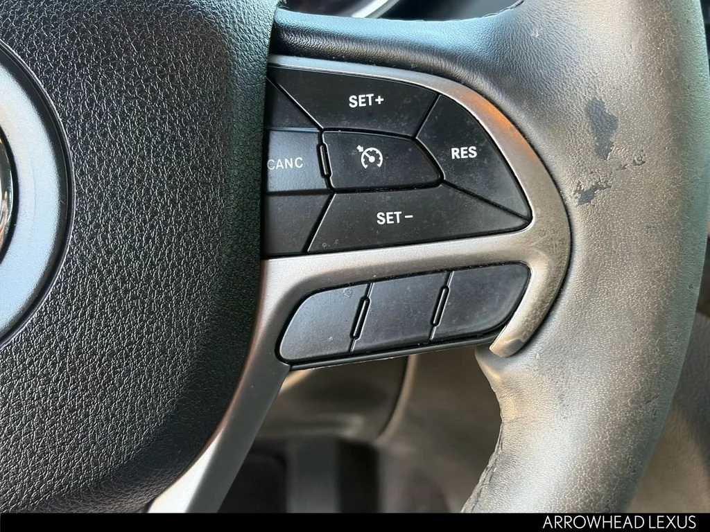 Used 2018 White Jeep Laredo E image 15