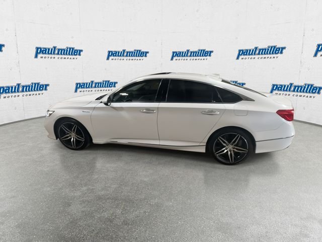 Certified Used 2022 White Honda Touring image 6