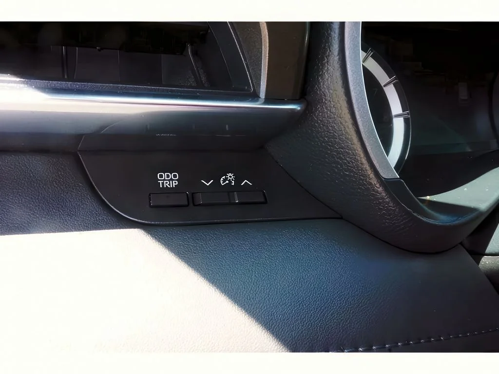 2022 Toyota Highlander Limited - Photo 15
