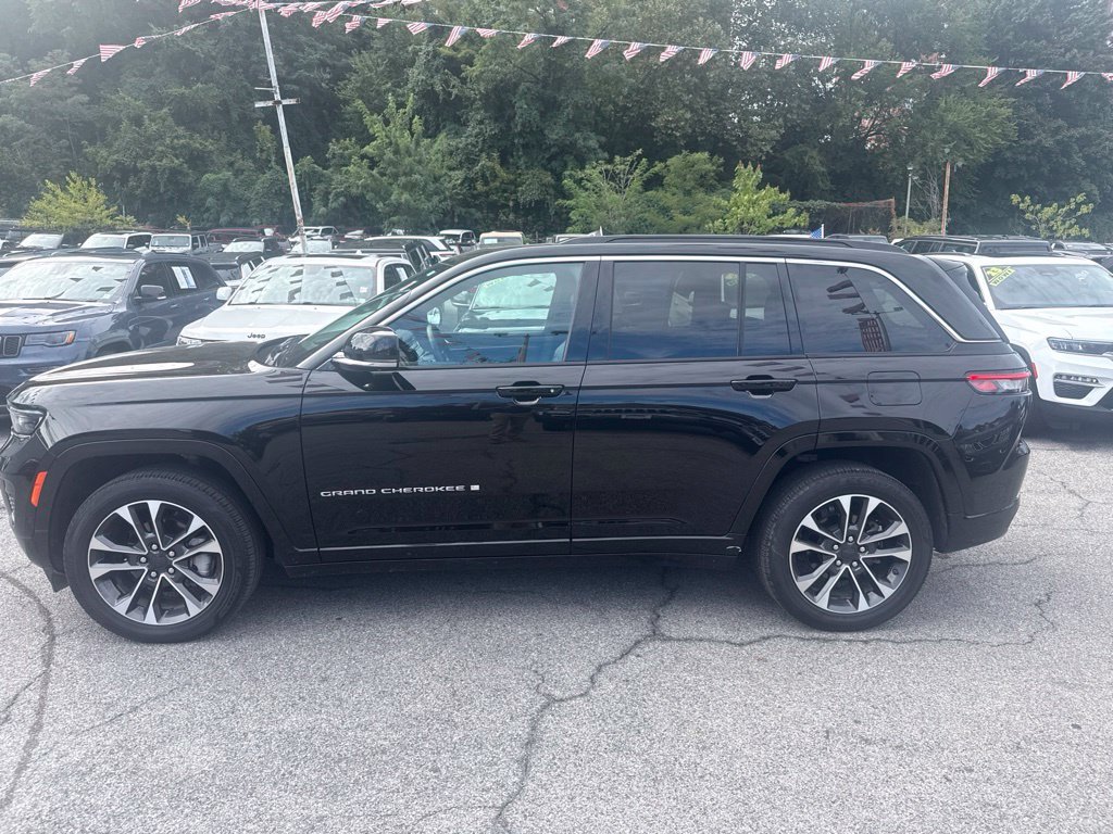 Used 2024 Black Jeep Overland image 4