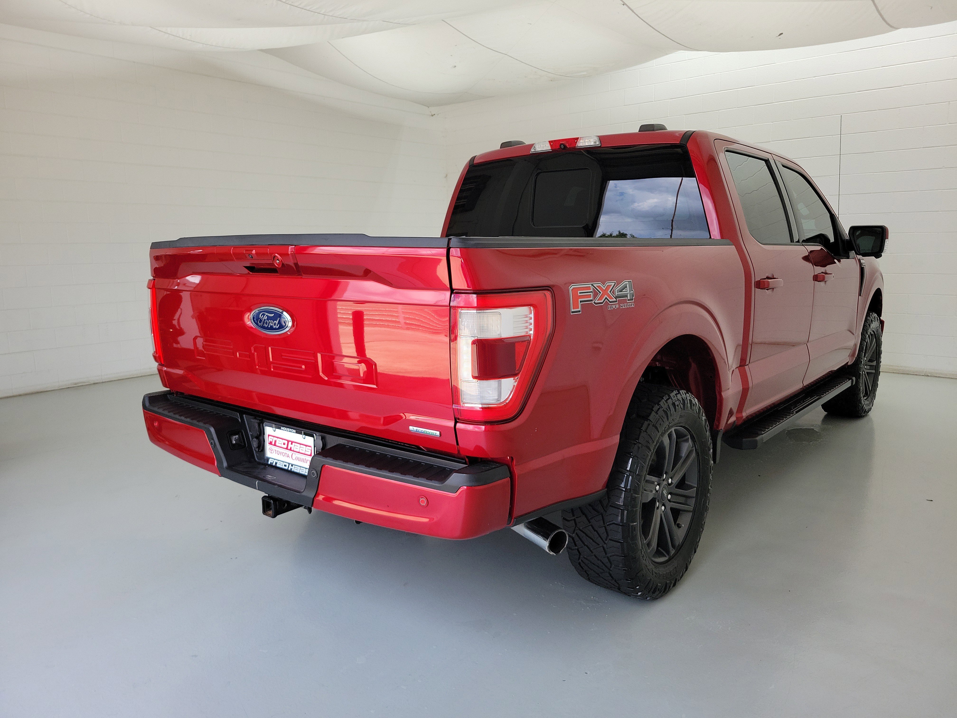 Used 2021 Rapid Red Metallic Tinted Clearcoat Ford Lariat image 5