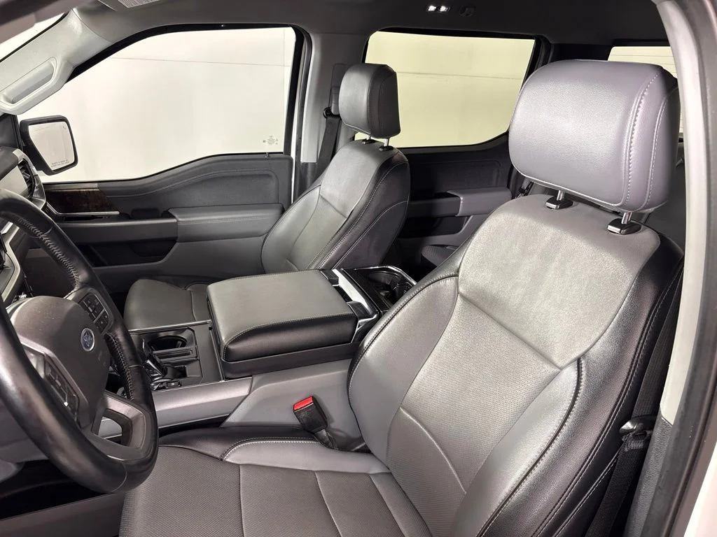 Used 2021 Black Ford Lariat image 31