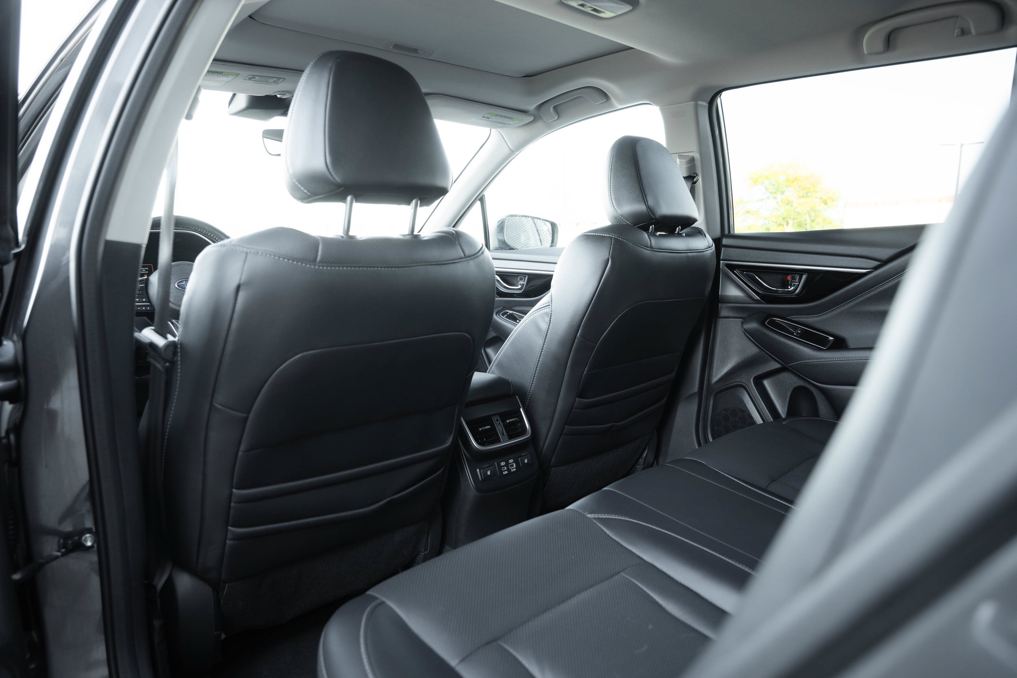 Used 2023 Magnetite Gray Metallic Subaru Limited image 23