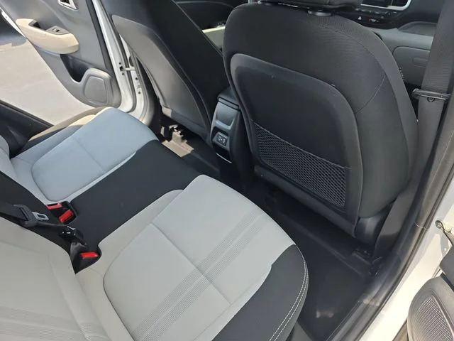 Used 2025 White Hyundai SEL image 12